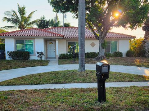 2966 Via Vellaria Lake Worth FL 33461