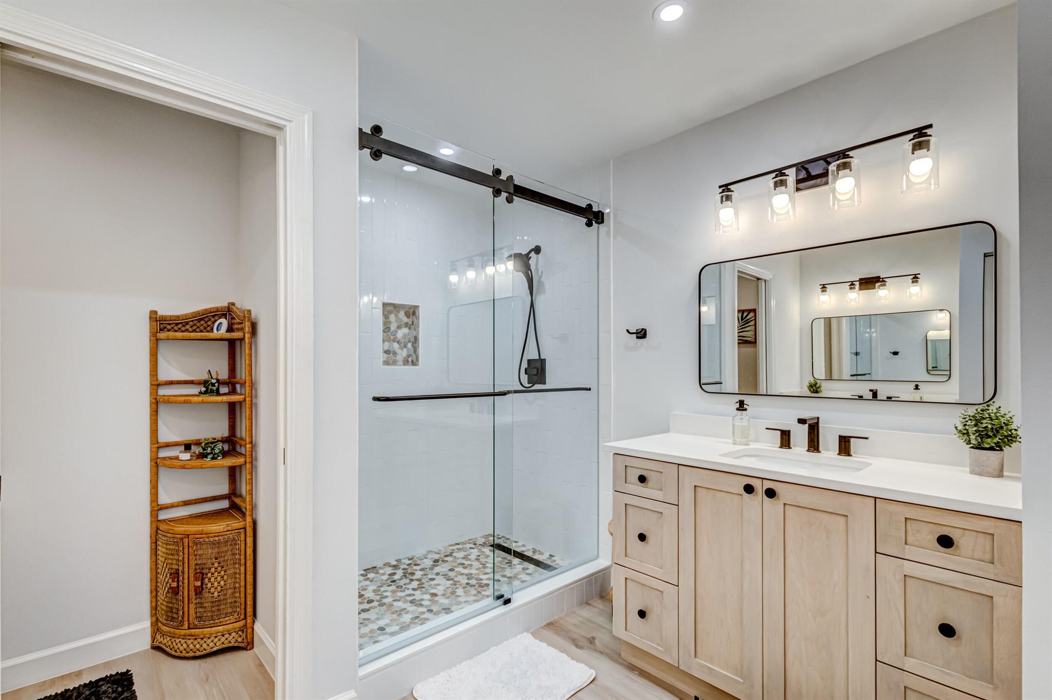 SEA COLONY CONDO - Residential Lease