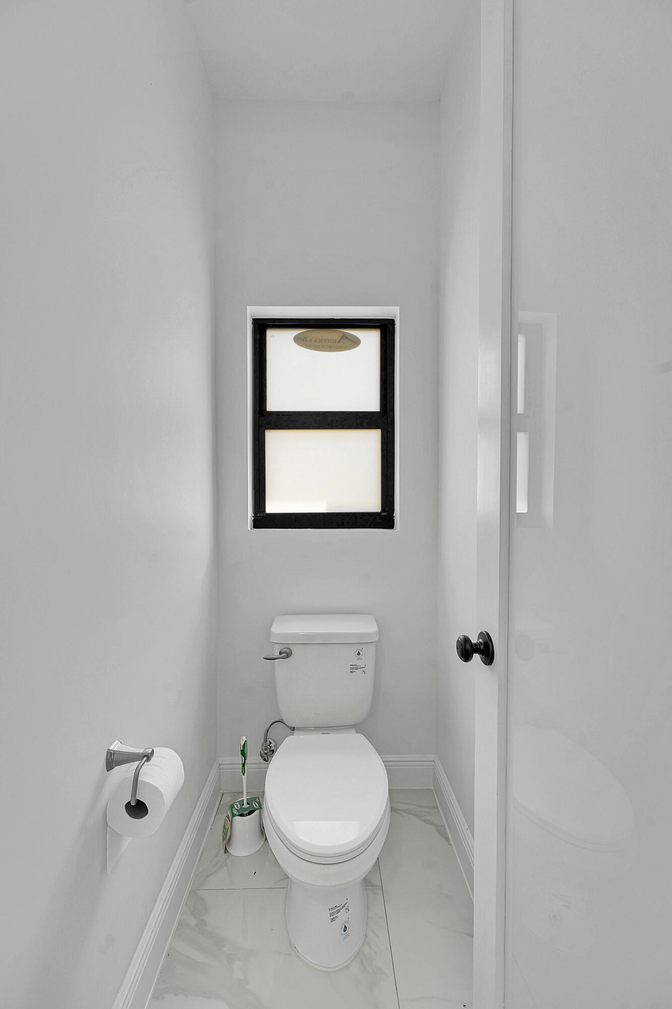 LAKEWOOD PARK UNIT 10 - Residential Lease