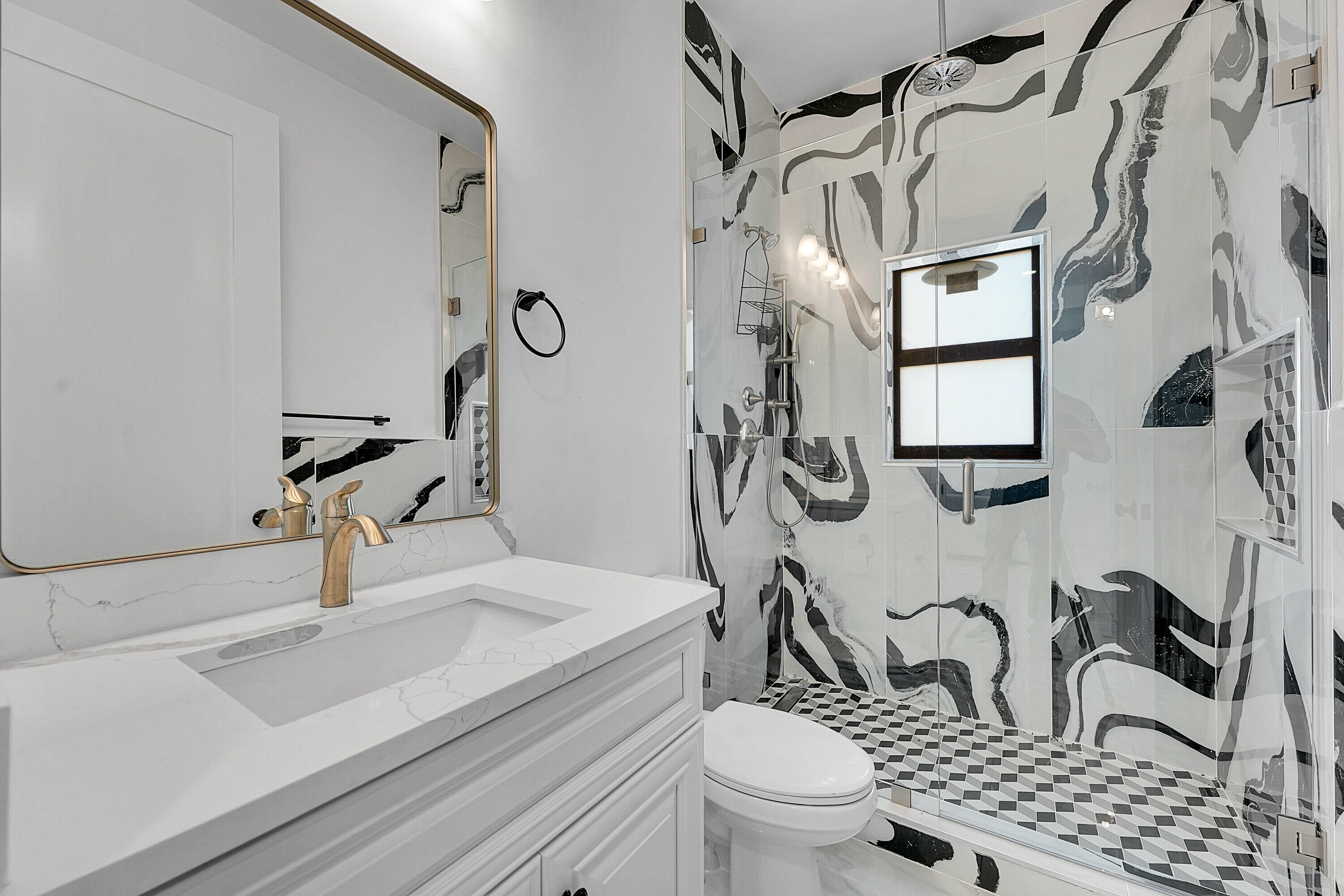 LAKEWOOD PARK UNIT 10 - Residential Lease