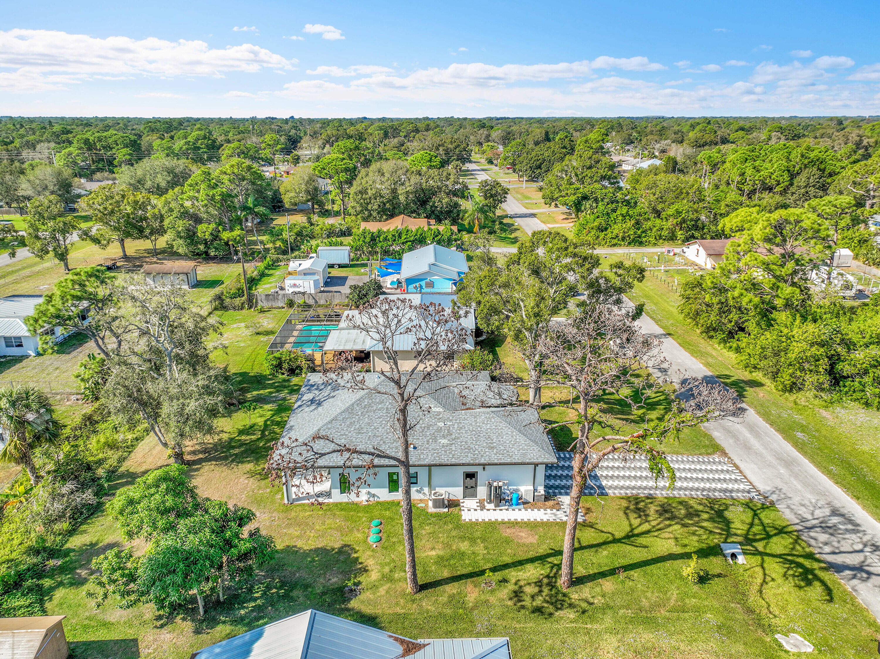 LAKEWOOD PARK UNIT 10 - Residential Lease