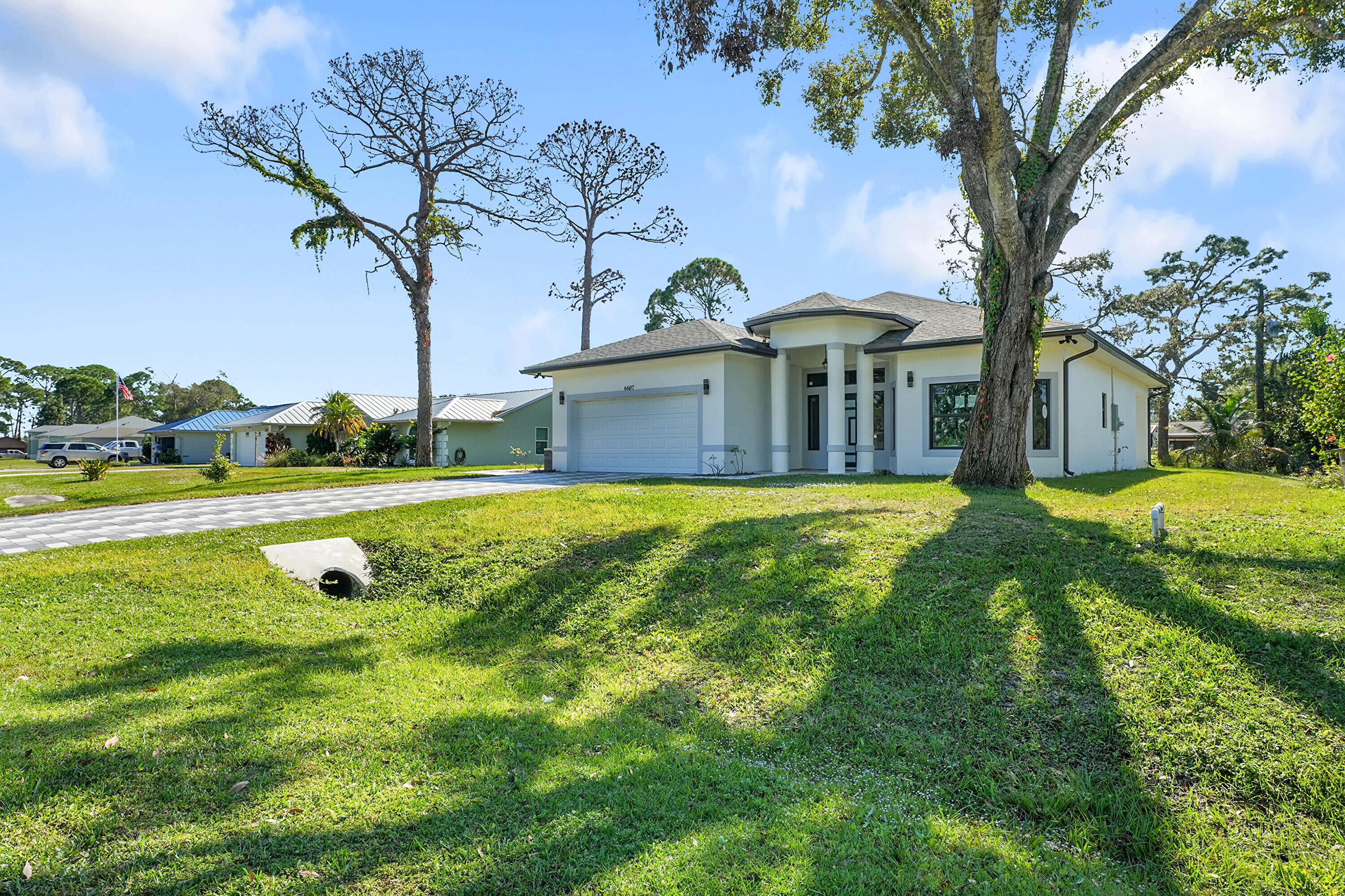 LAKEWOOD PARK UNIT 10 - Residential Lease