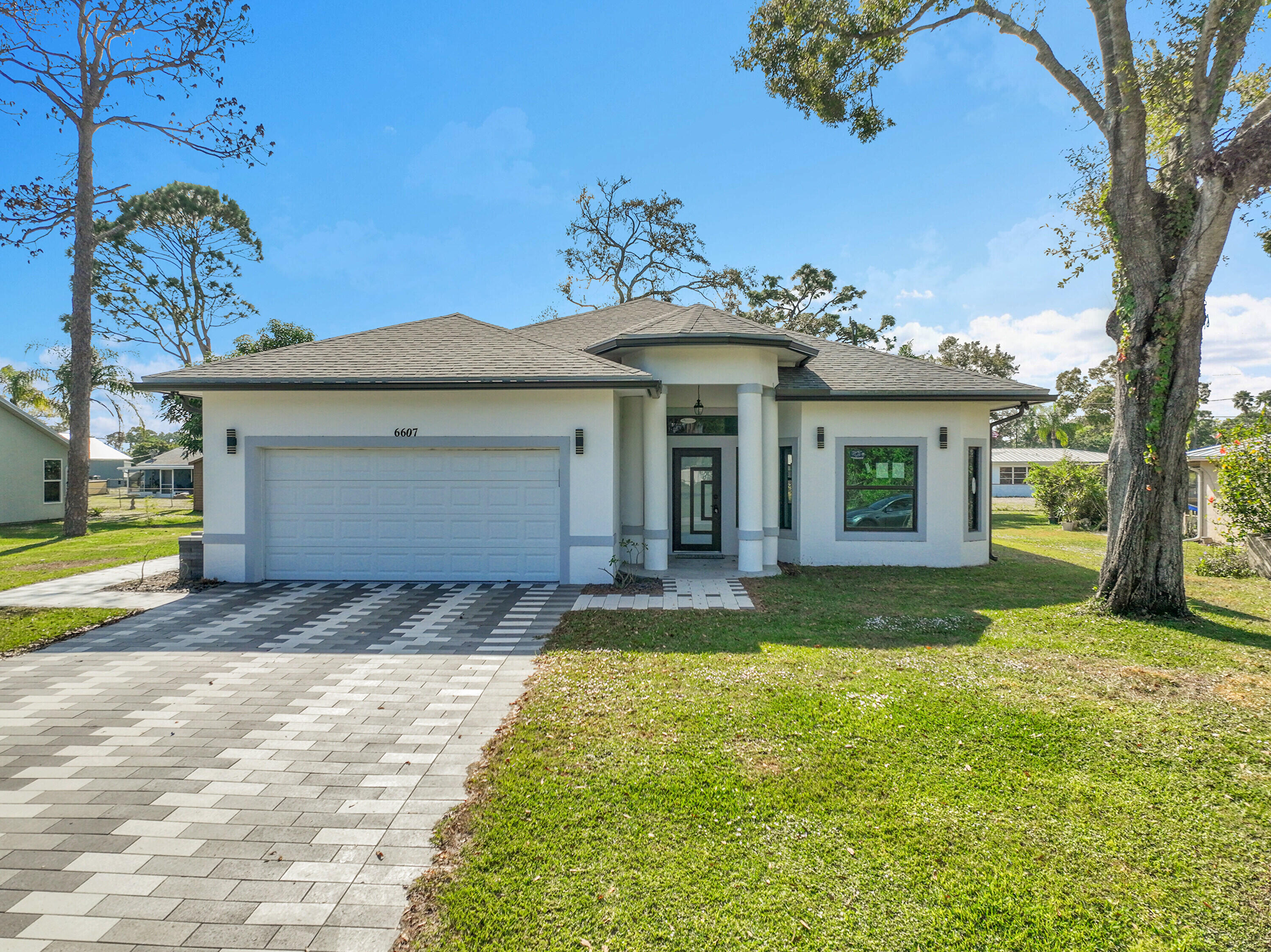 LAKEWOOD PARK UNIT 10 - Residential Lease