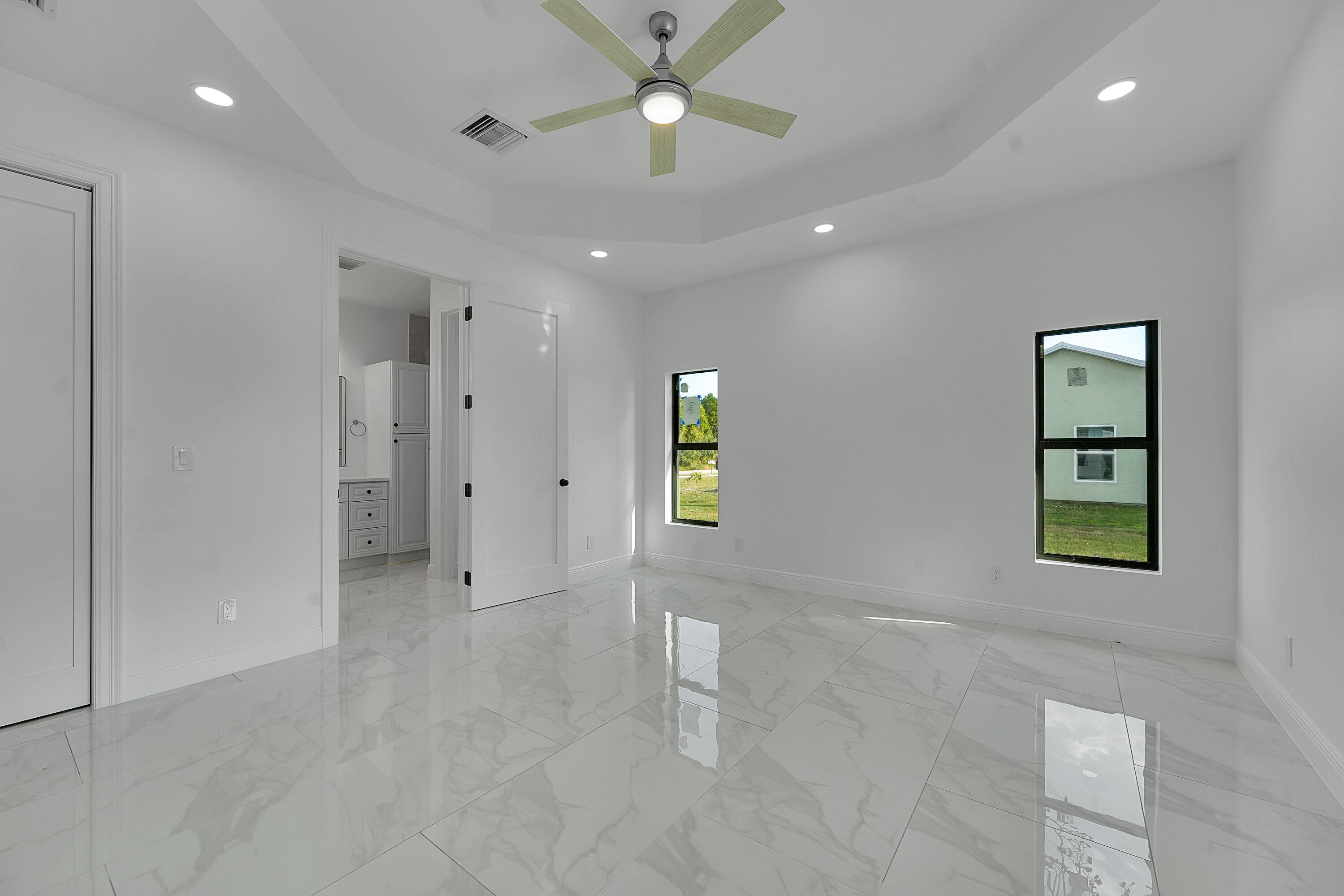 LAKEWOOD PARK UNIT 10 - Residential Lease