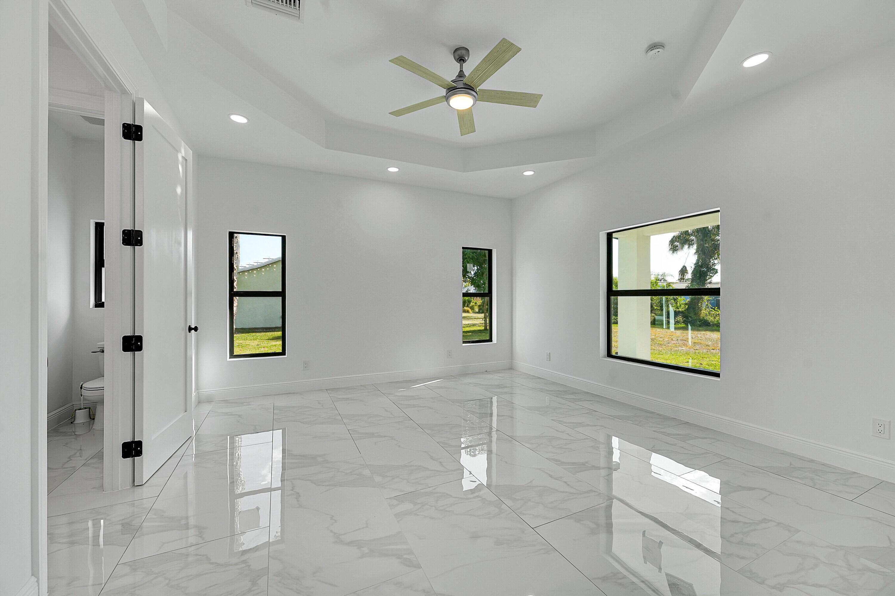 LAKEWOOD PARK UNIT 10 - Residential Lease