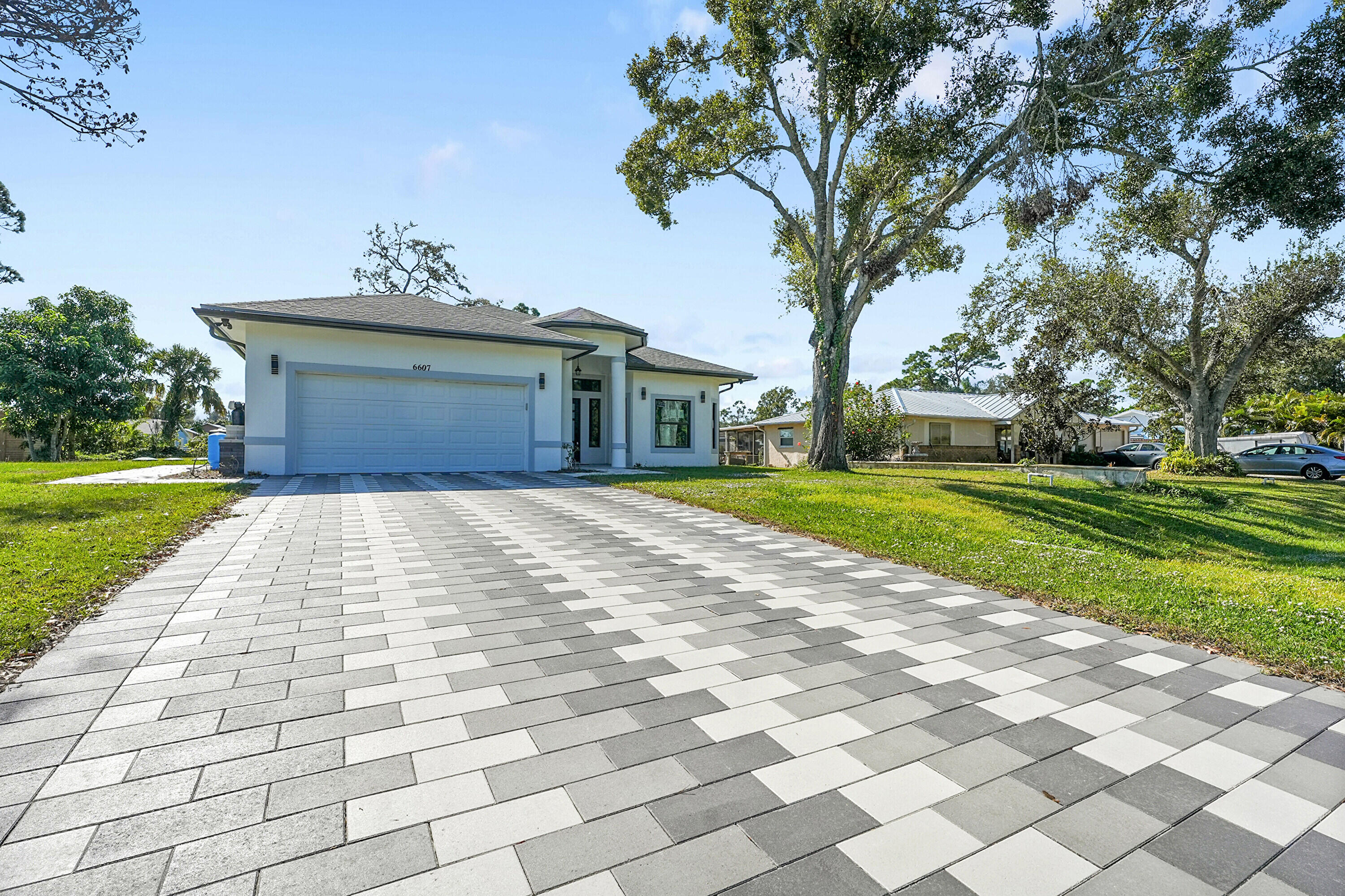 LAKEWOOD PARK UNIT 10 - Residential Lease