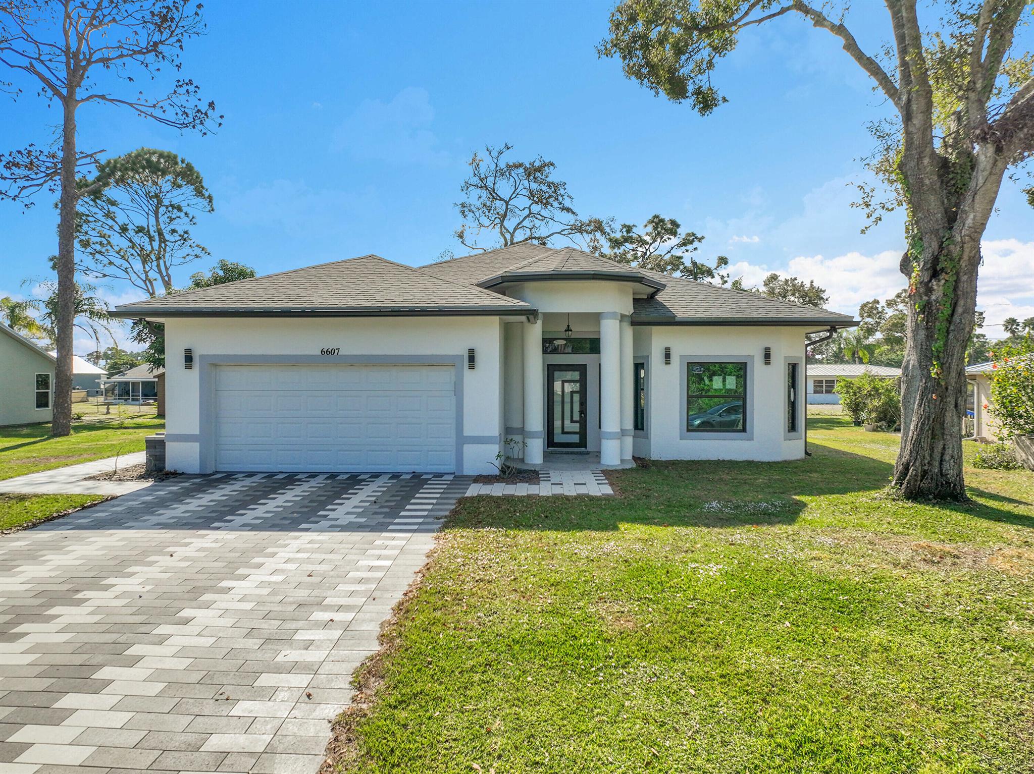 LAKEWOOD PARK UNIT 10 - Residential Lease