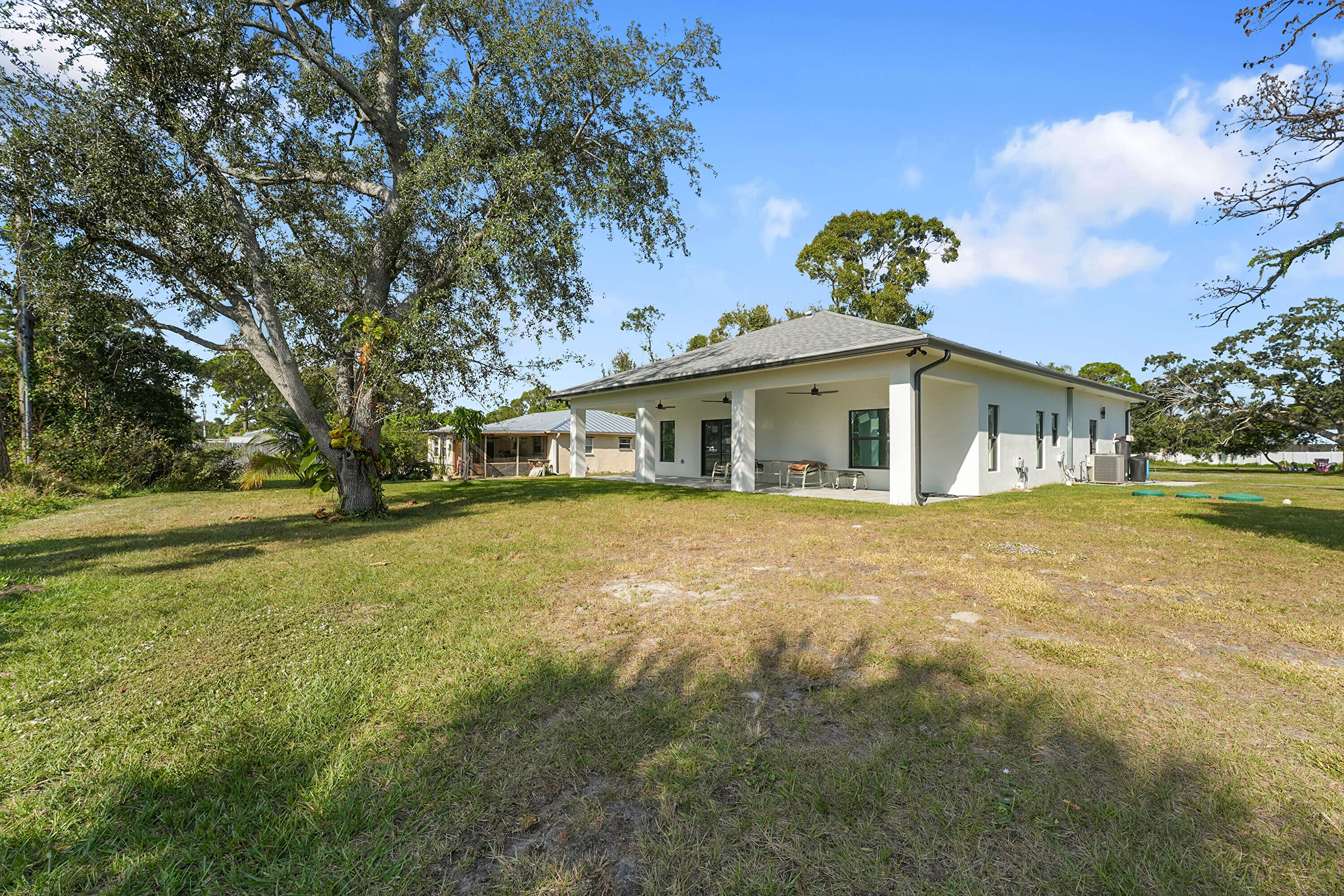 LAKEWOOD PARK UNIT 10 - Residential Lease