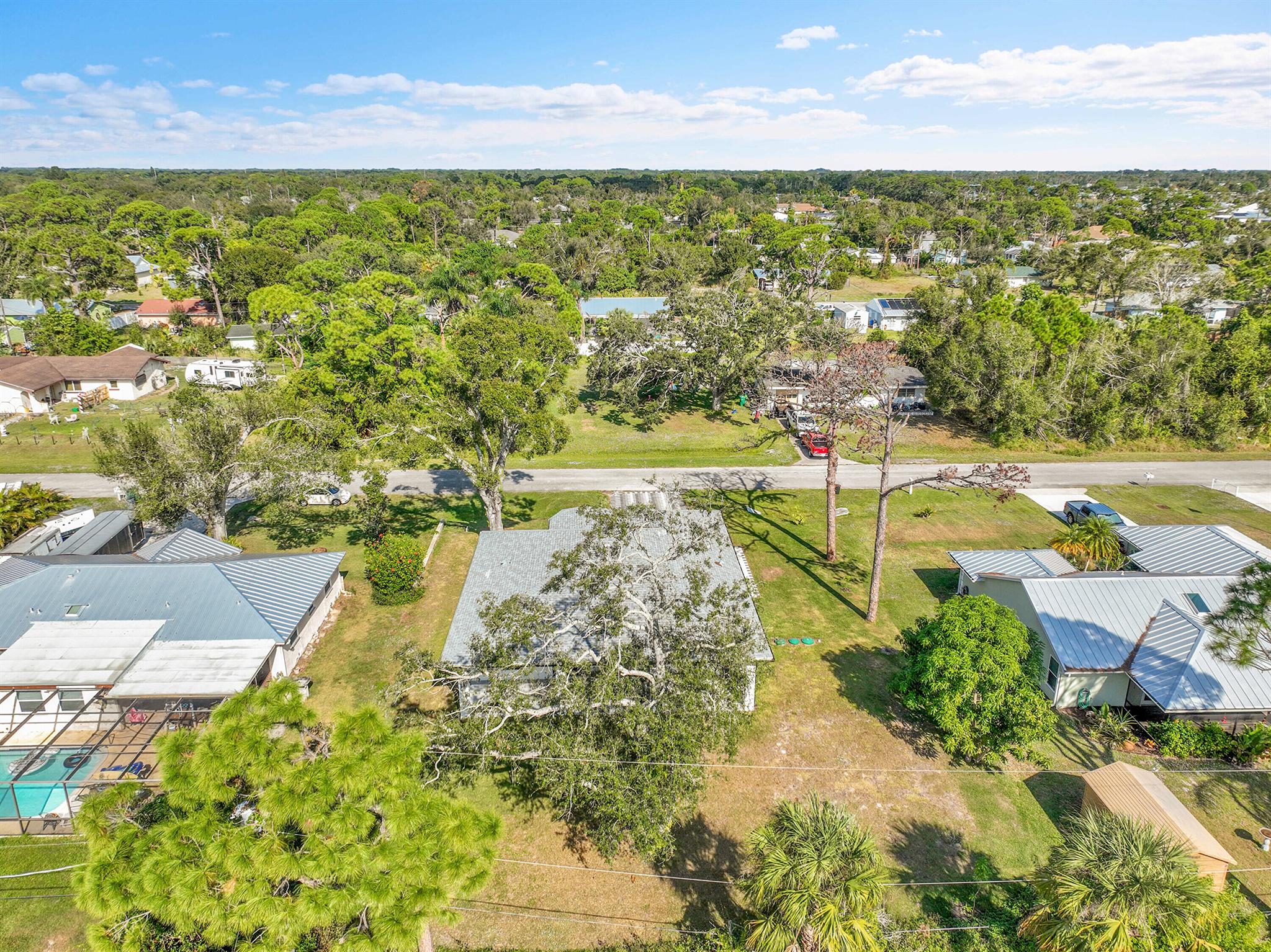 LAKEWOOD PARK UNIT 10 - Residential Lease