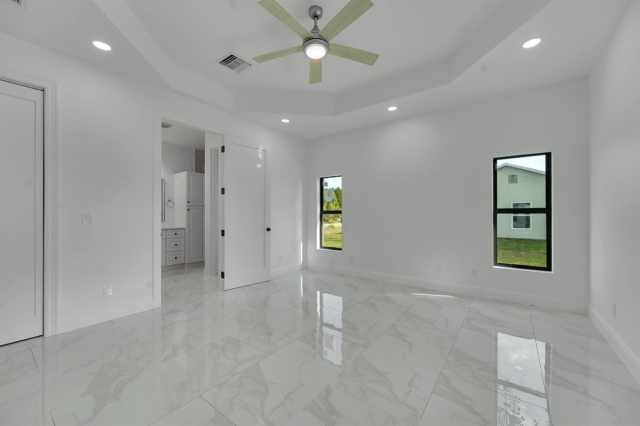 LAKEWOOD PARK UNIT 10 - Residential Lease