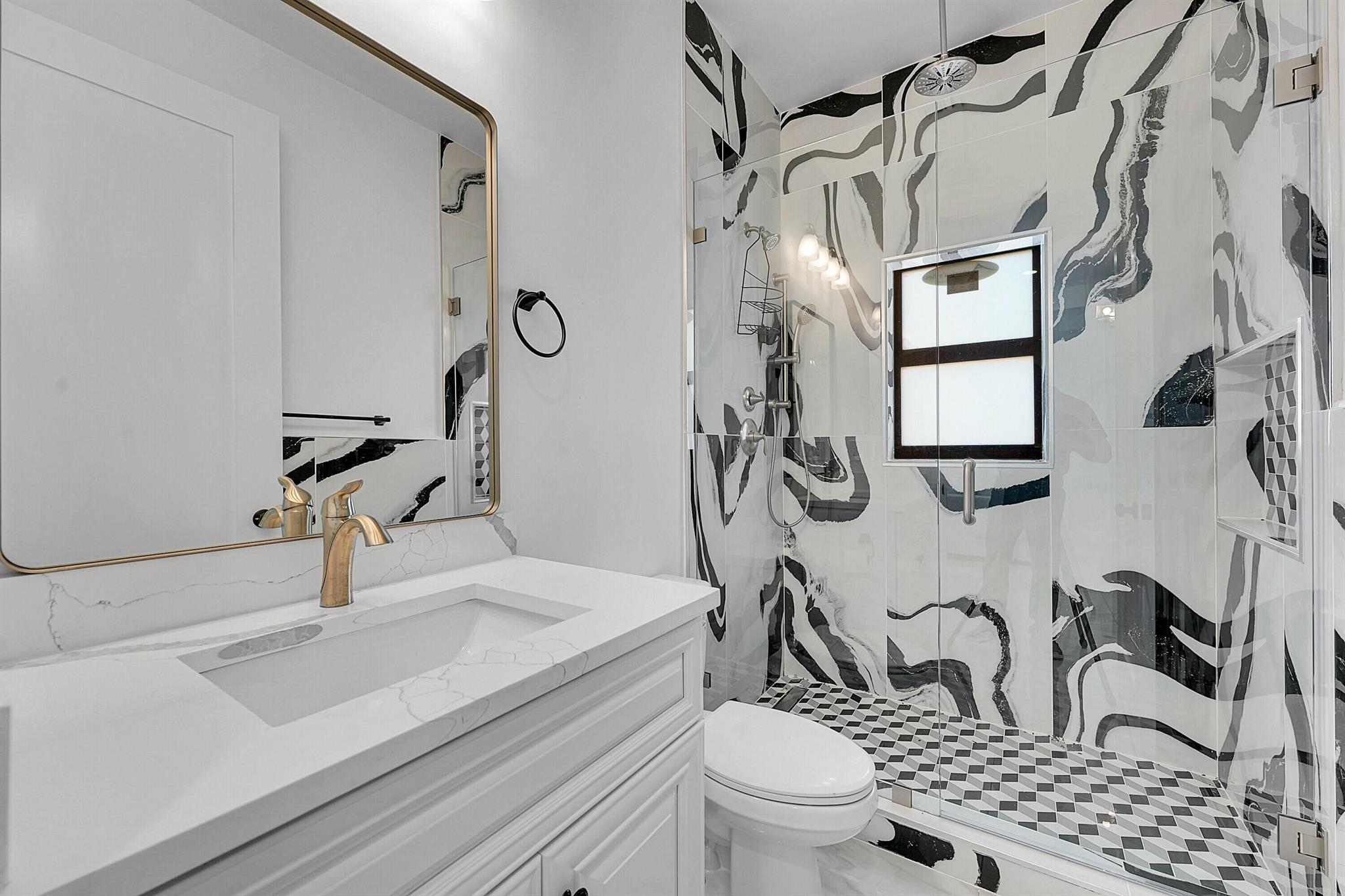 LAKEWOOD PARK UNIT 10 - Residential Lease