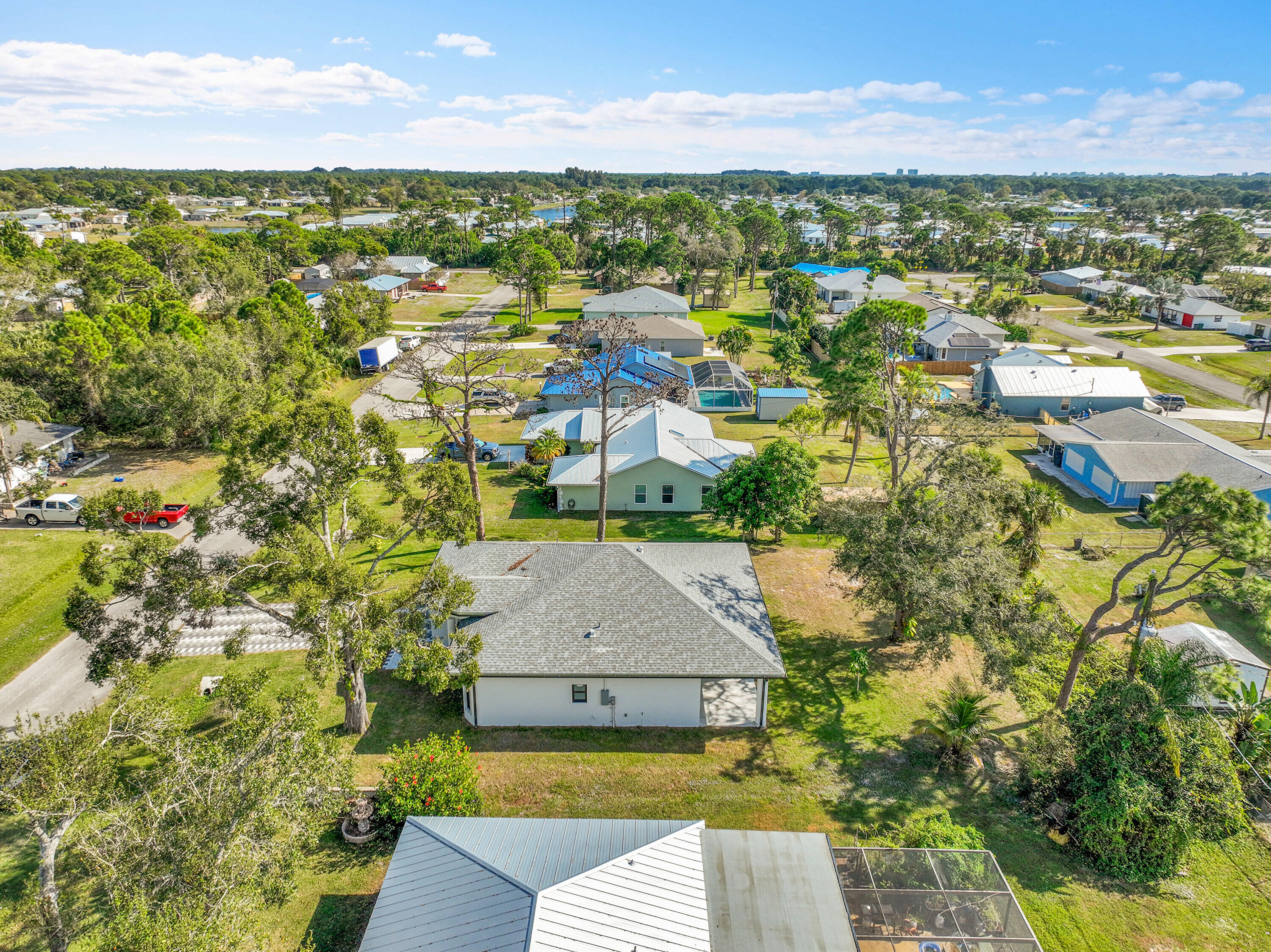 LAKEWOOD PARK UNIT 10 - Residential Lease