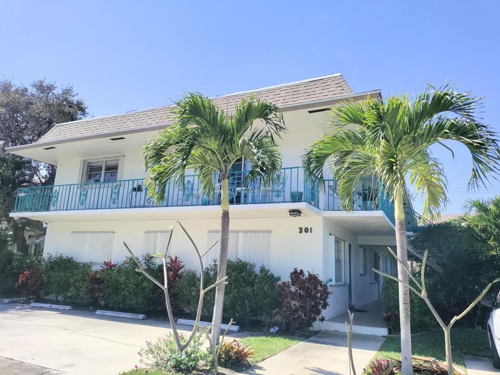 Photo of 301 S Lakeside Drive #2, Lake Worth Beach, FL 33460 (MLS # R10962516)