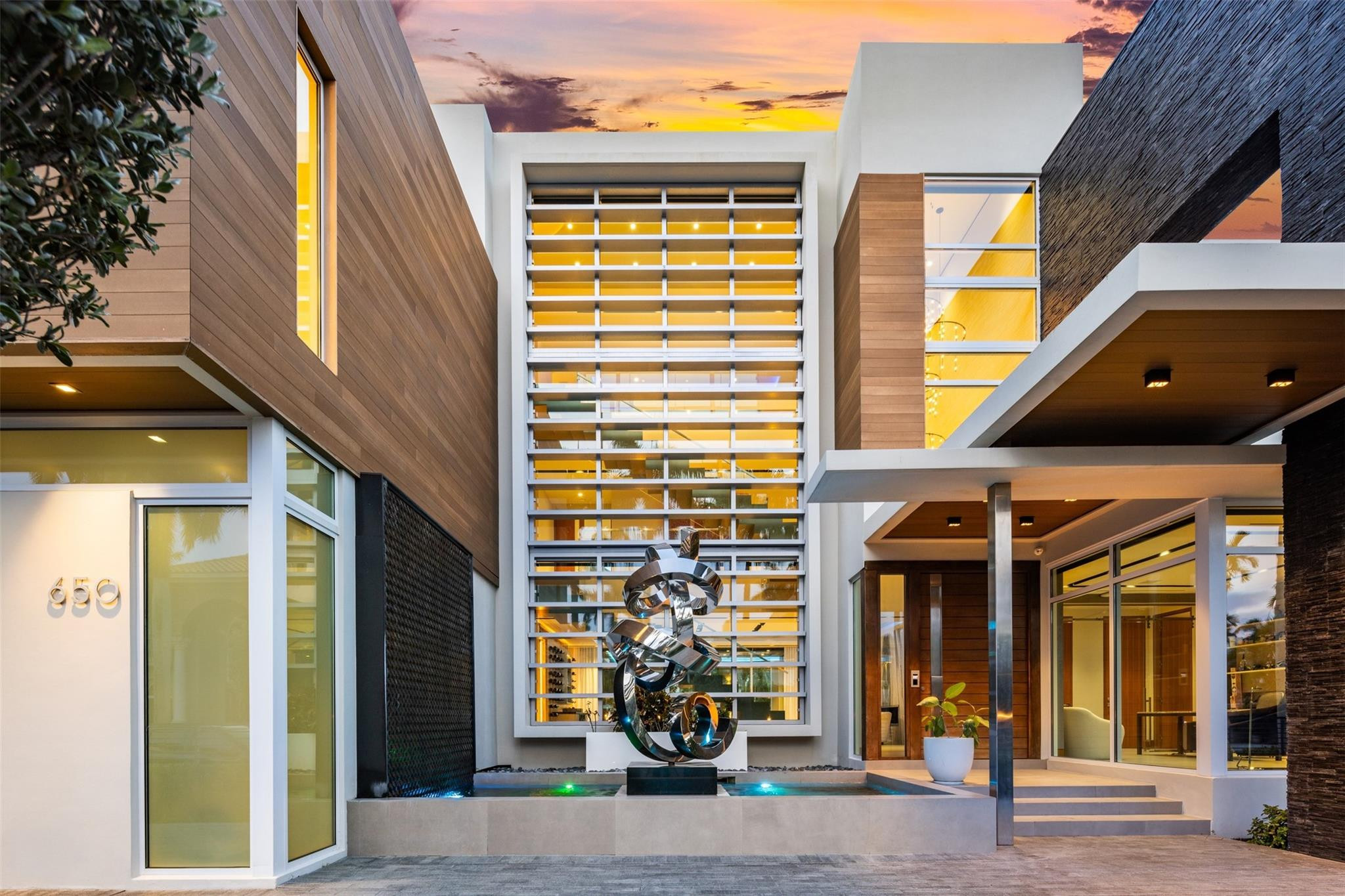 650 Royal Plaza Drive