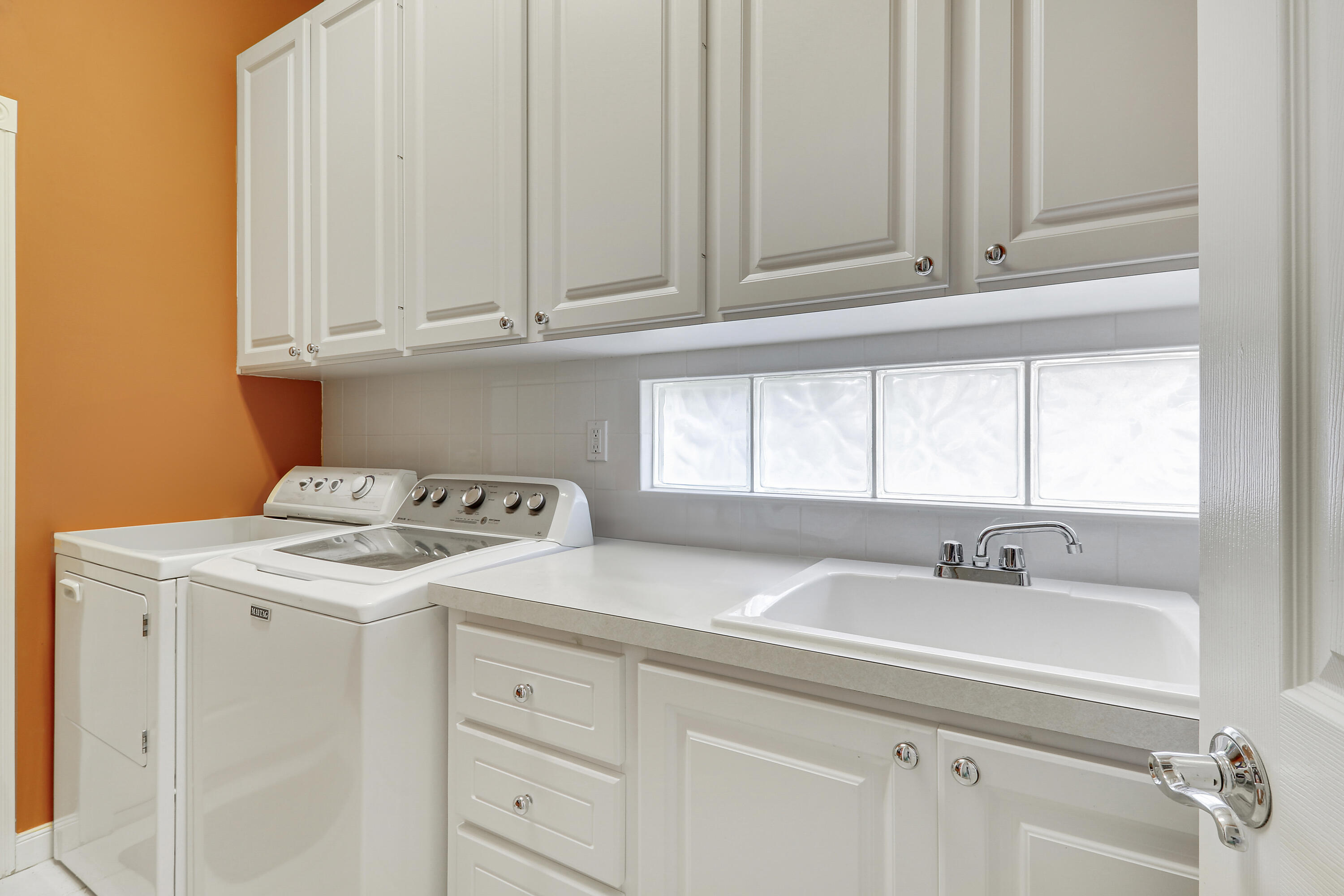 THE RETREAT - Residential