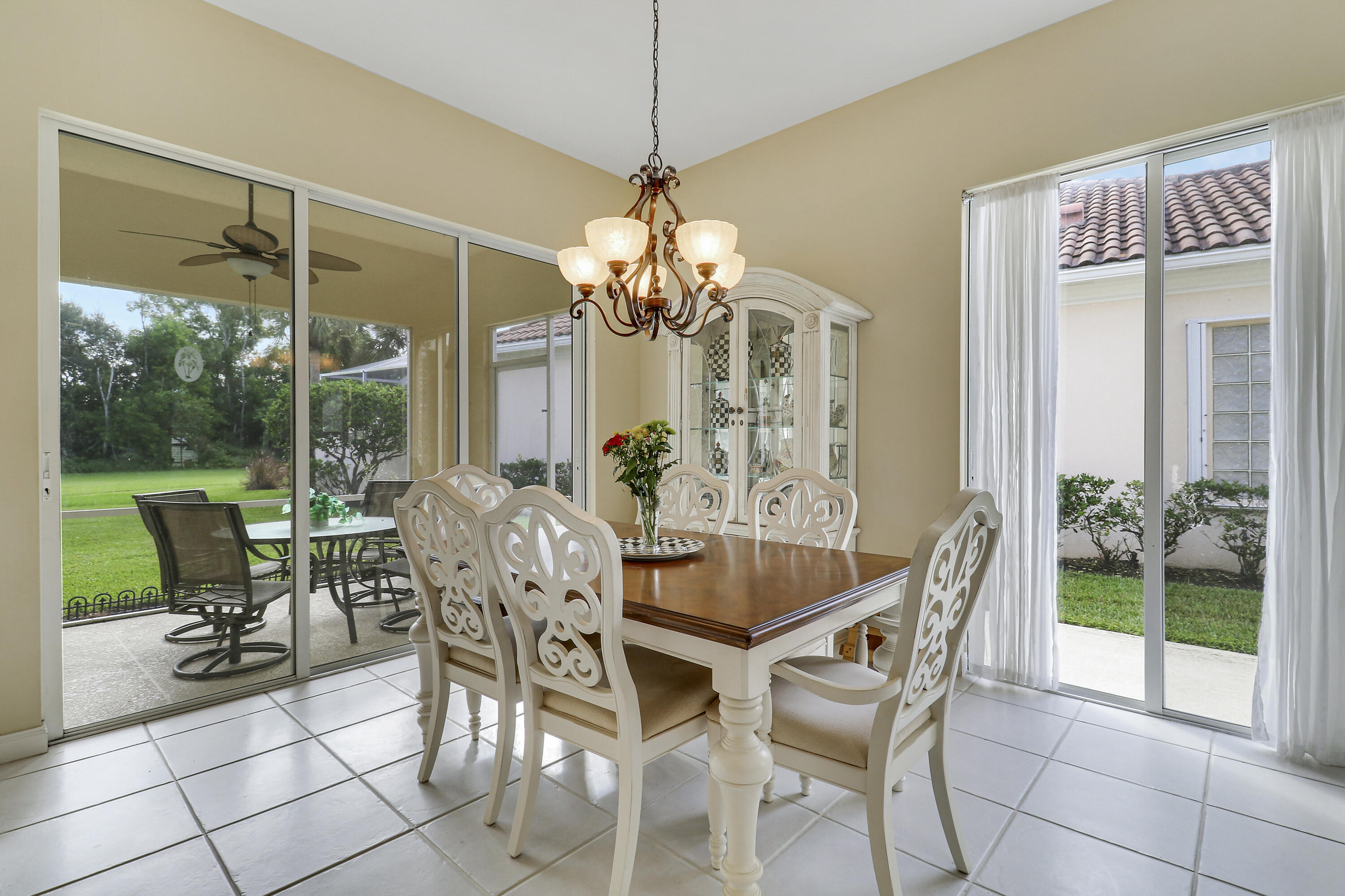 THE RETREAT - Residential