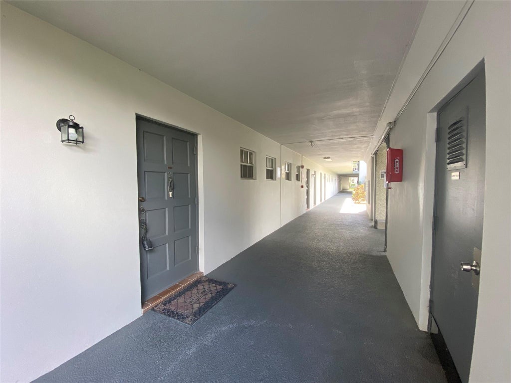 Photo of 1001 Hillcrest Court #108, Hollywood, FL 33021 (MLS # F10531929)