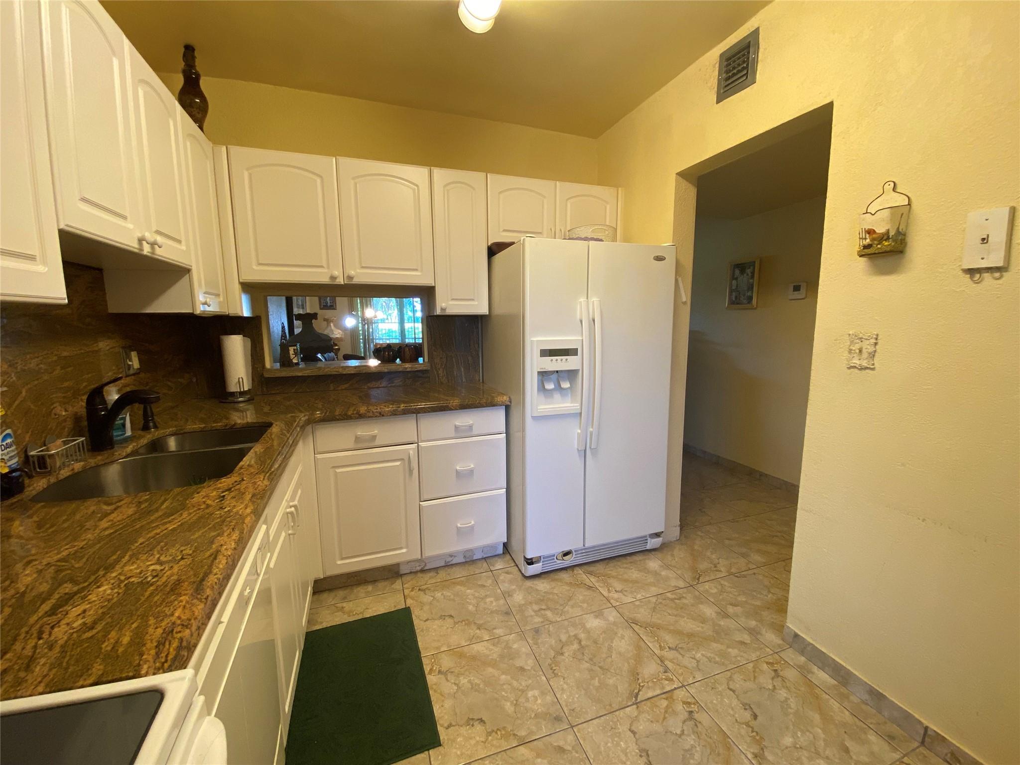 HILLCREST - Residential