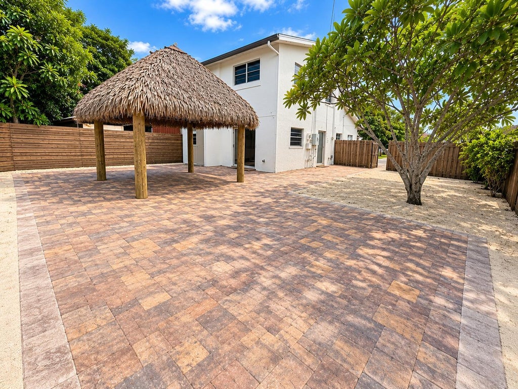 Photo of 1125 W PROSPECT Road, Fort Lauderdale, FL 33309 (MLS # B26081425)