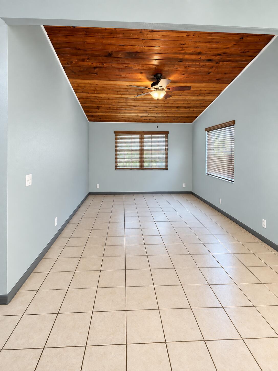 1125 W PROSPECT Road