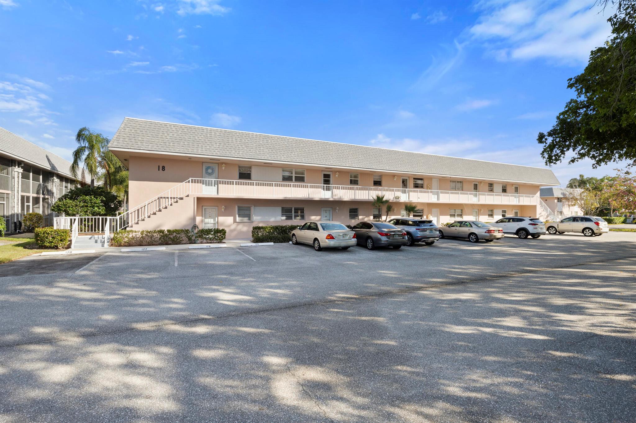 LITTLE CLUB CONDO - Residential