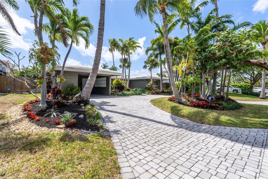 Photo of 1740 NE 40th Place, Oakland Park, FL 33334 (MLS # F10495116)