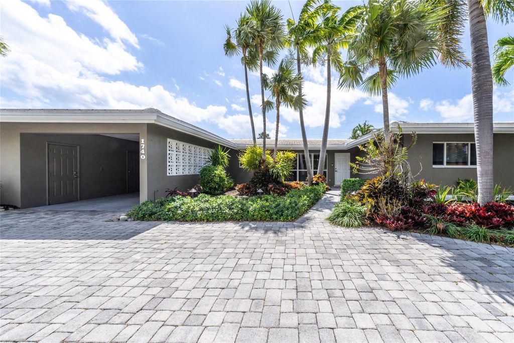 Photo of 1740 NE 40th Place, Oakland Park, FL 33334 (MLS # F10495116)