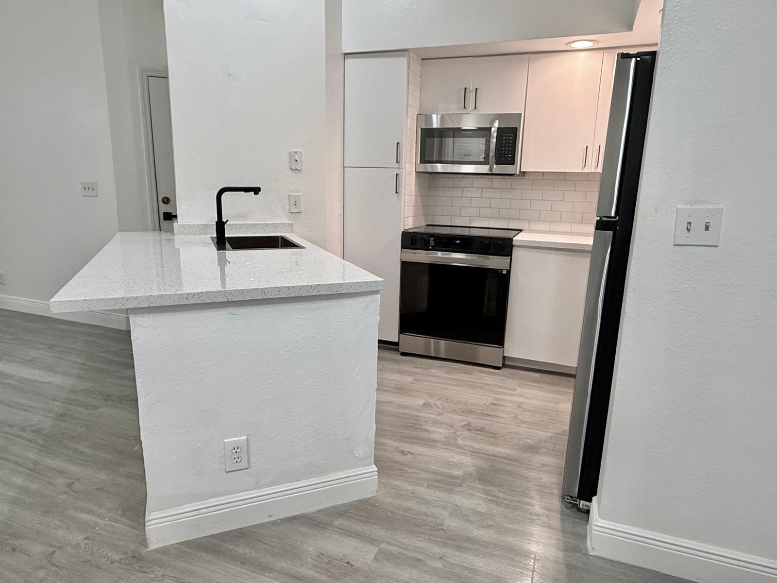 CORAL KEY CONDO - Residential Lease