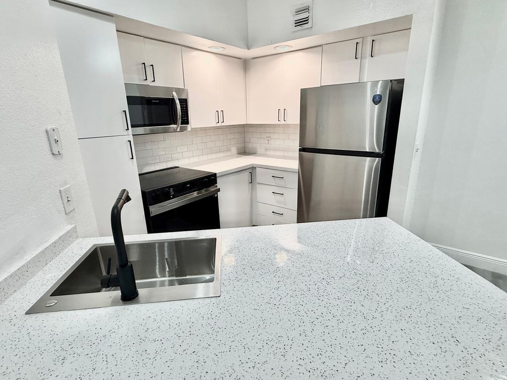 Photo of 3370 N Pinewalk Dr Drive N #1224, Margate, FL 33063 (MLS # B26000068)