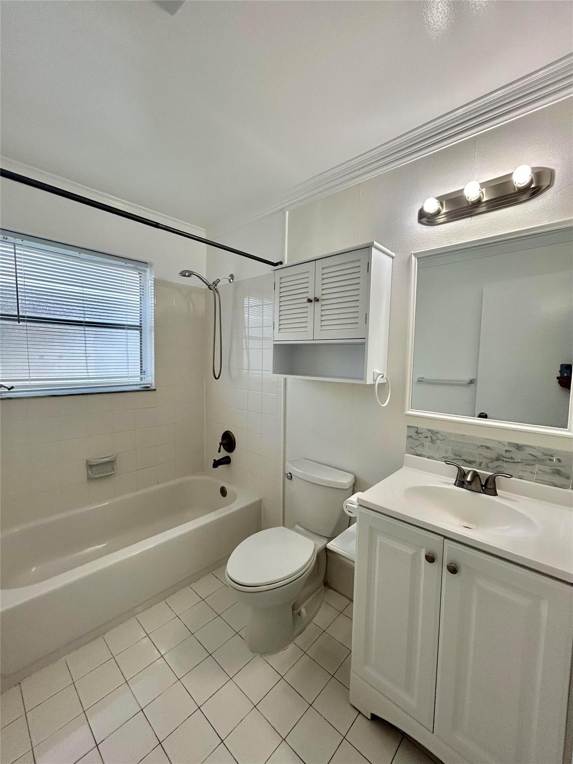 FOREST VILLAS CONDO - Residential Lease