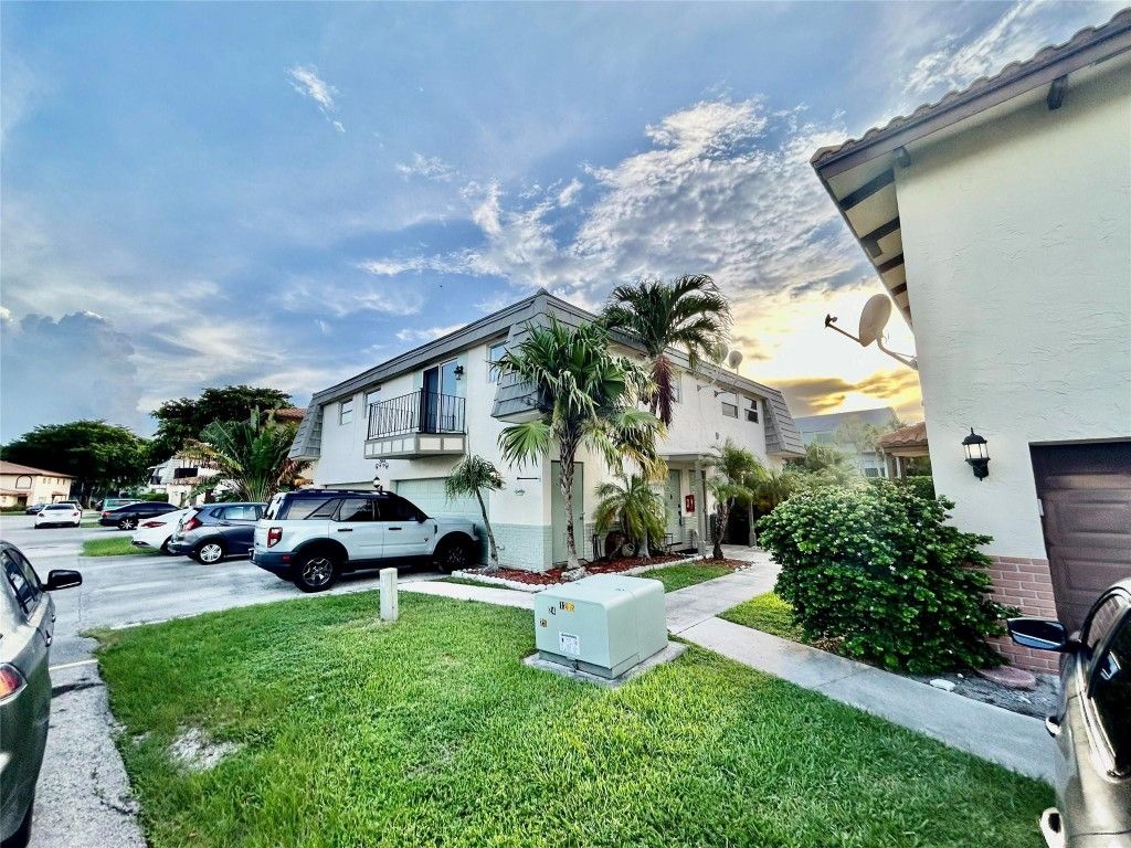 Photo of 2966 NW 89th Terrace #15-4, Coral Springs, FL 33065 (MLS # F10534158)