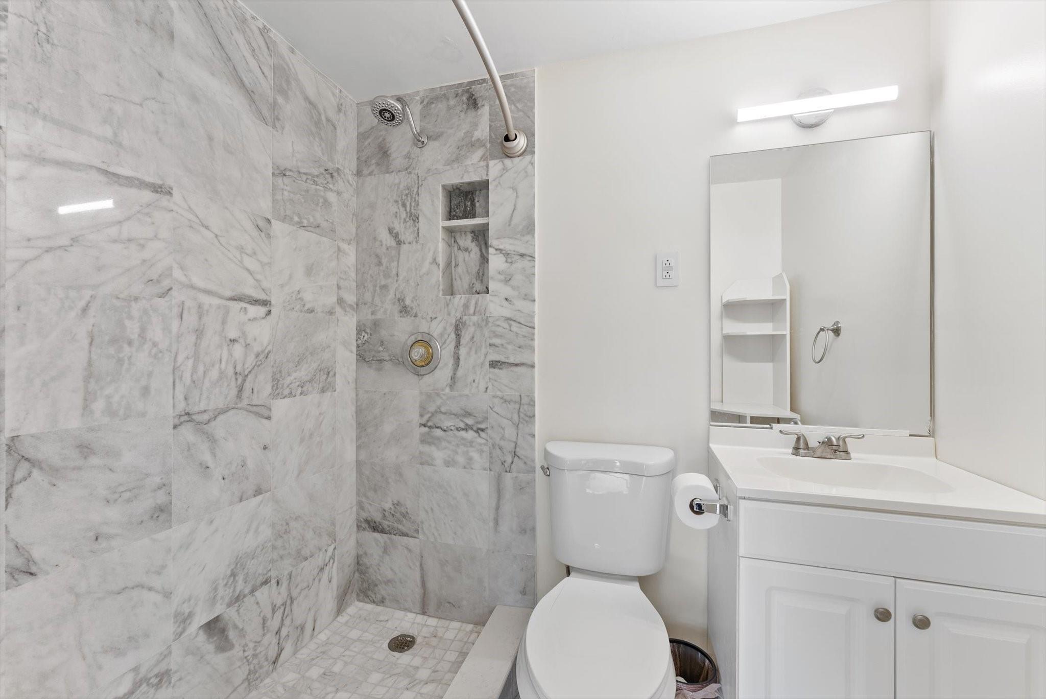 hillsboro mile - Residential Lease