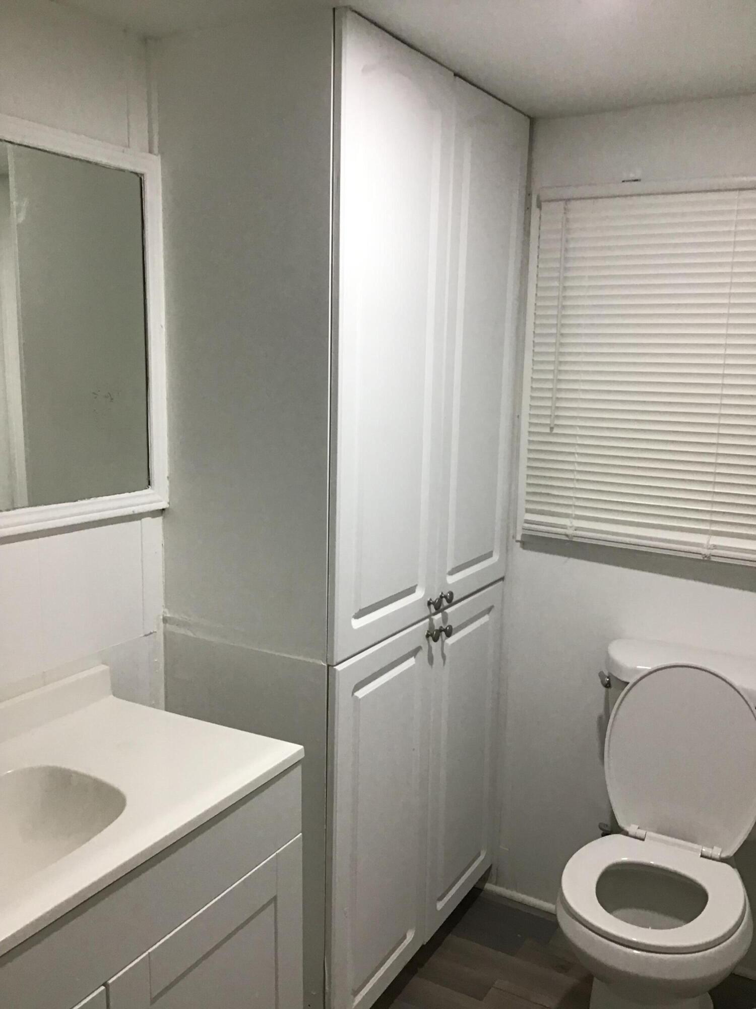 2886 CROTON Lane, West Palm Beach, FL, 33403/$299,900 4 2886 CROTON Lane