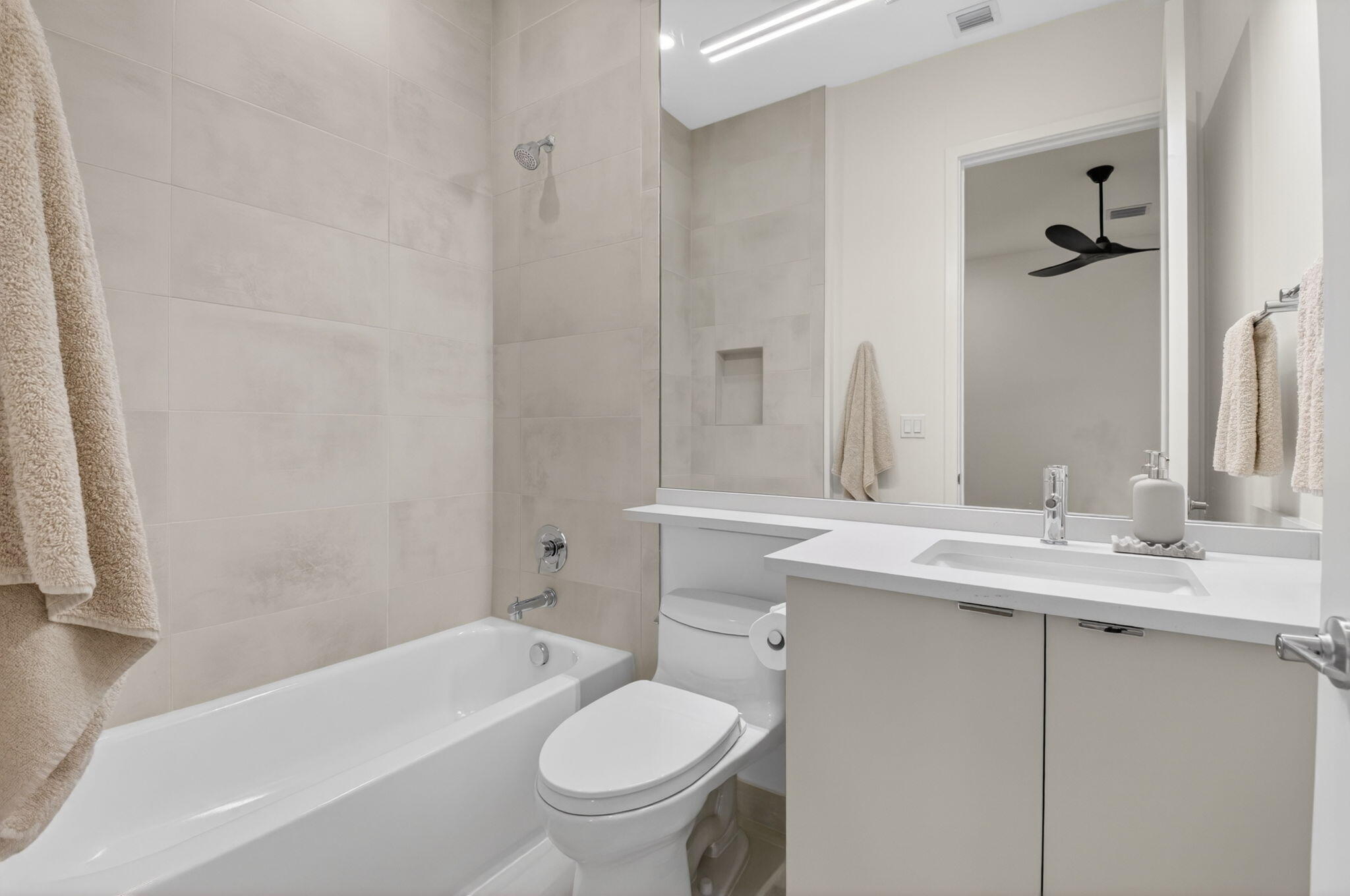 LOTUS PALM - Residential