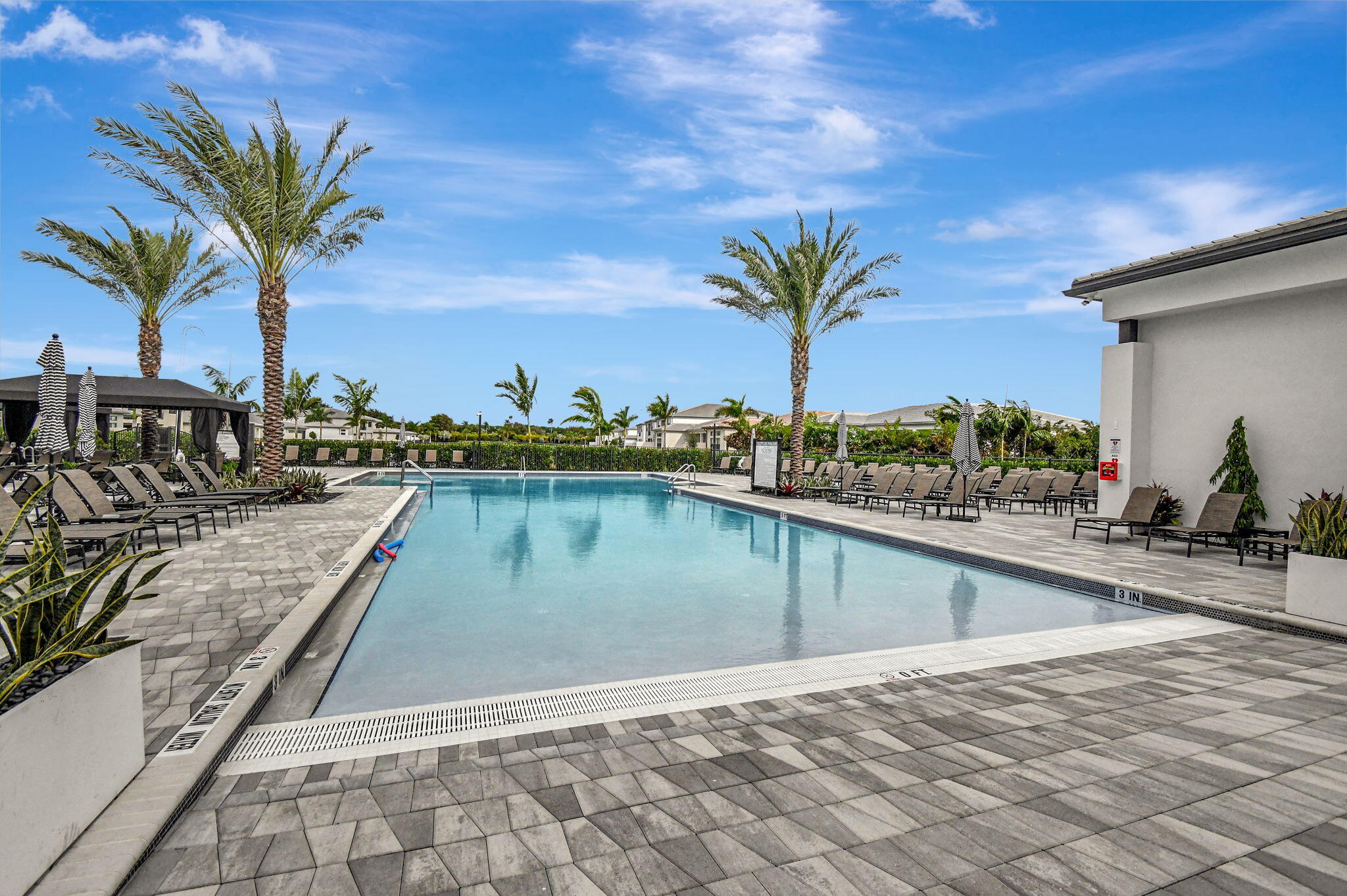 LOTUS PALM - Residential