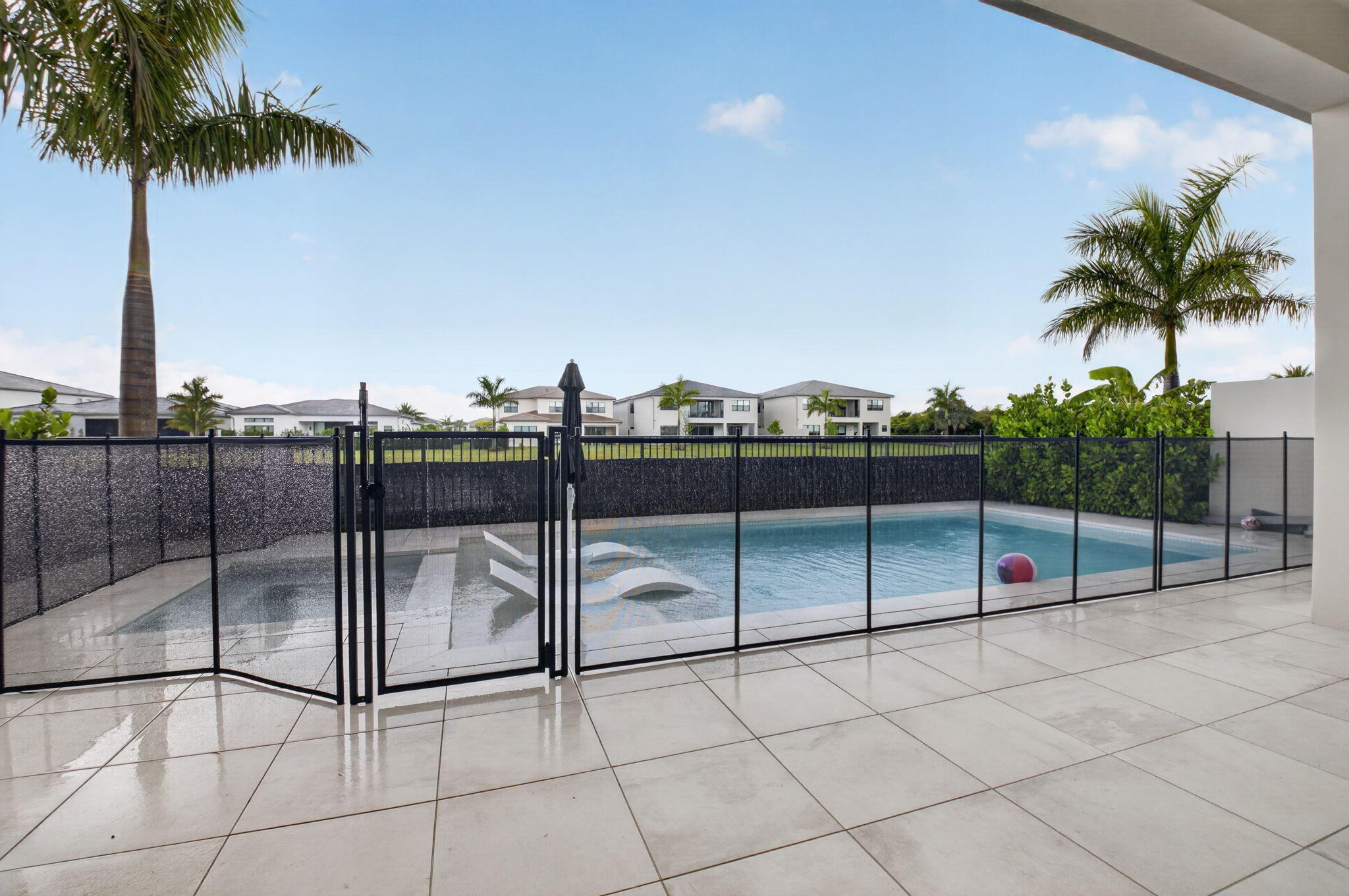 LOTUS PALM - Residential