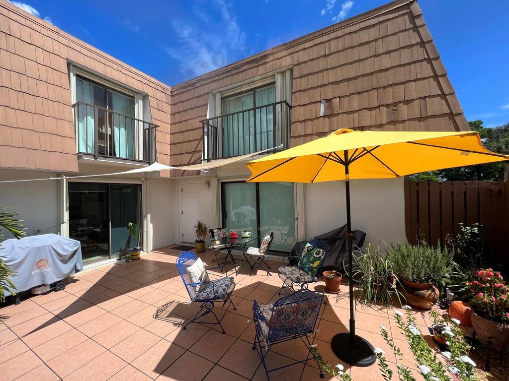 Photo of 6072 SE Riverboat Drive, Stuart, FL 34997 (MLS # R10970850)