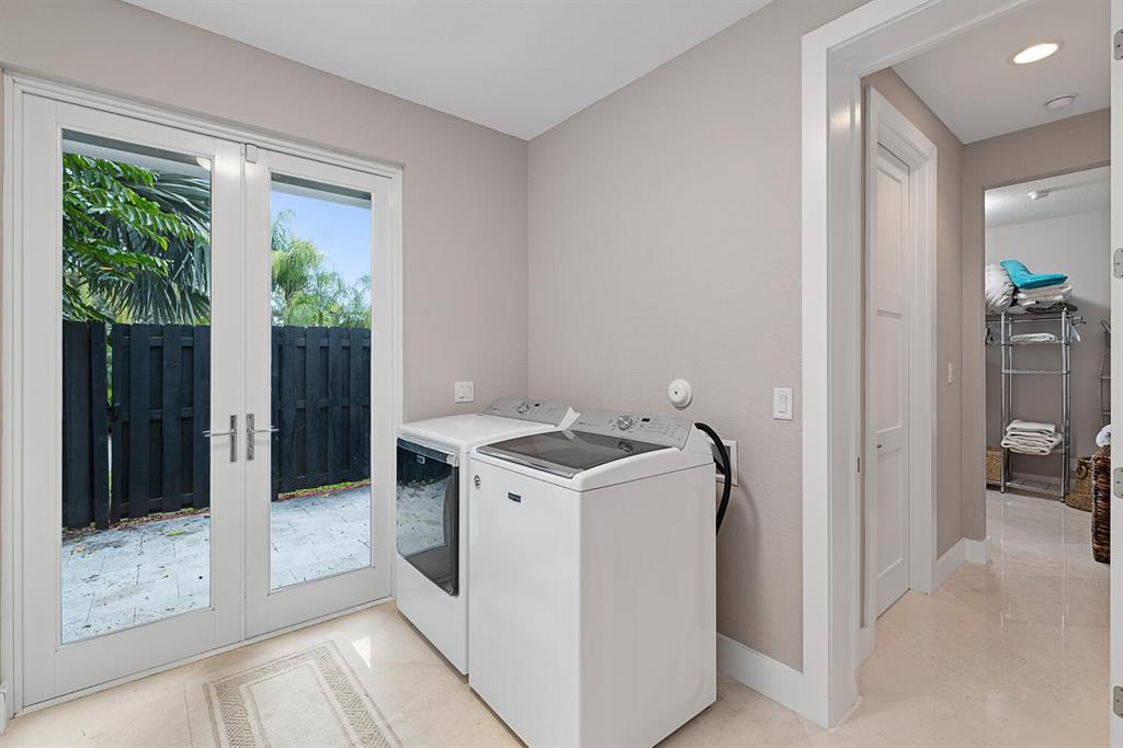 SADDLE TRAIL PARK OF WELLINGTON - Residential