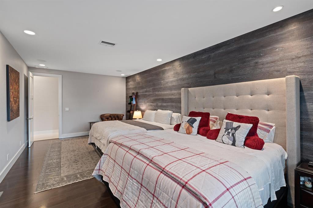 SADDLE TRAIL PARK OF WELLINGTON - Residential