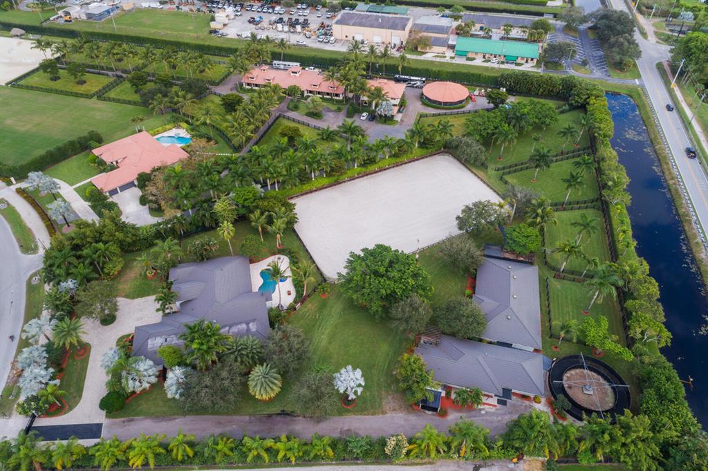 SADDLE TRAIL PARK OF WELLINGTON - Residential