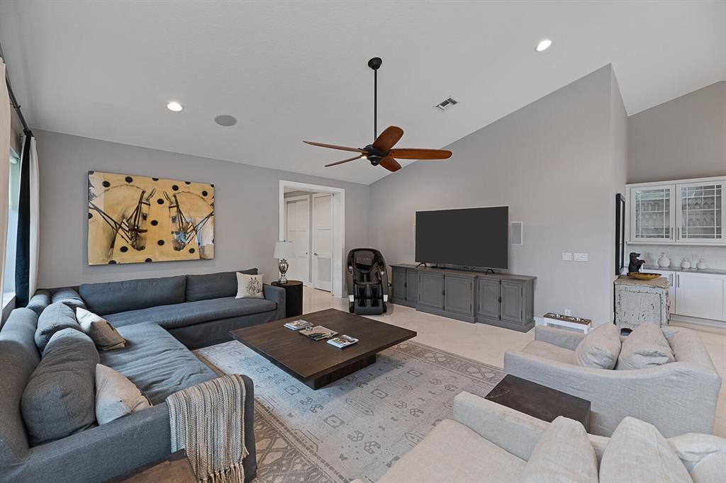 SADDLE TRAIL PARK OF WELLINGTON - Residential