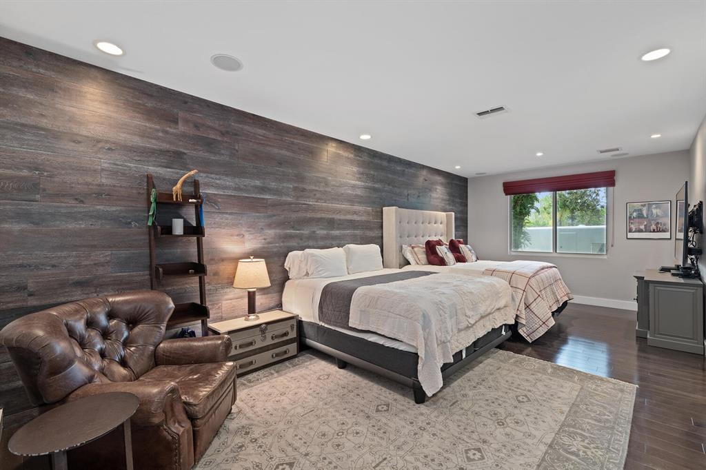 SADDLE TRAIL PARK OF WELLINGTON - Residential