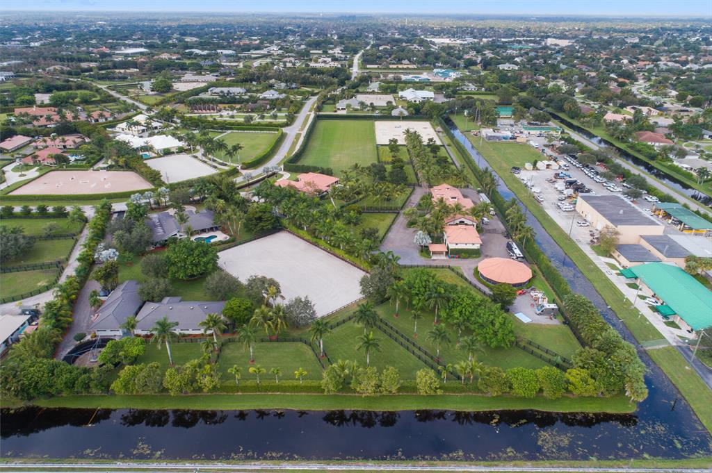 SADDLE TRAIL PARK OF WELLINGTON - Residential