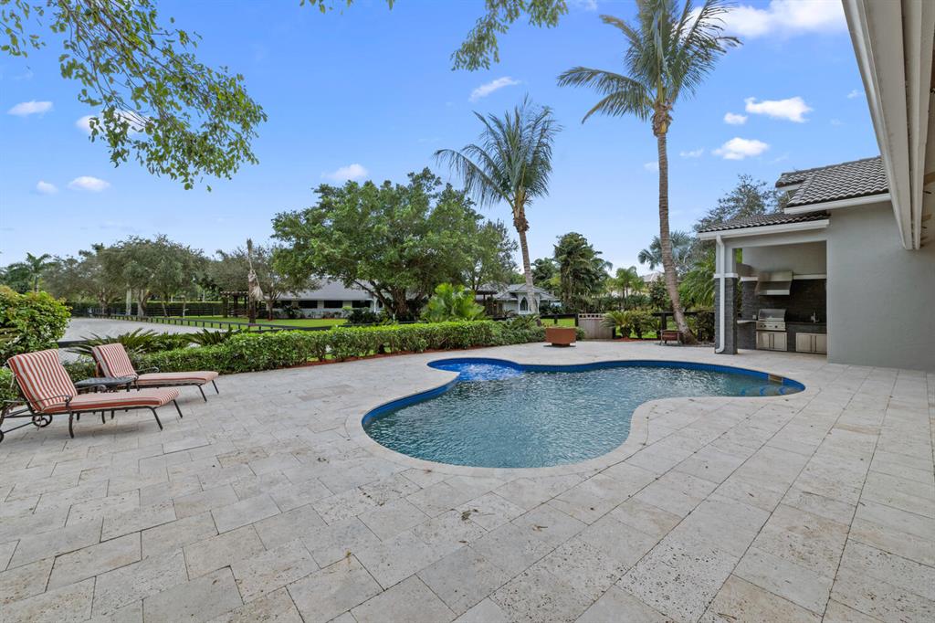 SADDLE TRAIL PARK OF WELLINGTON - Residential