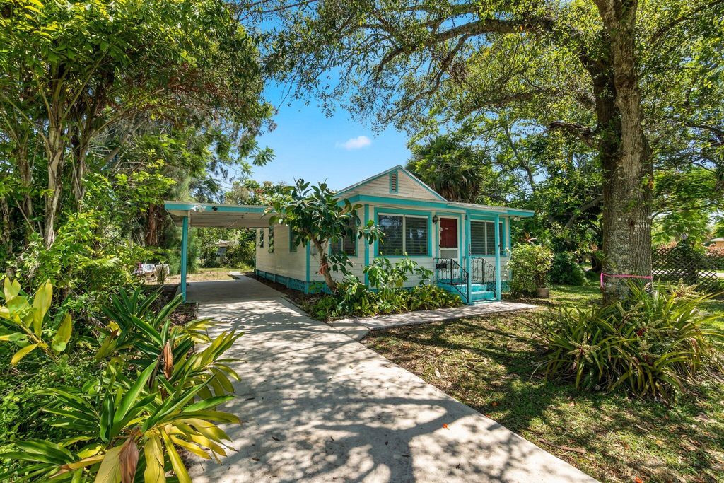 Photo of 2302 Cortez Boulevard, Fort Pierce, FL 34982 (MLS # R11099636)