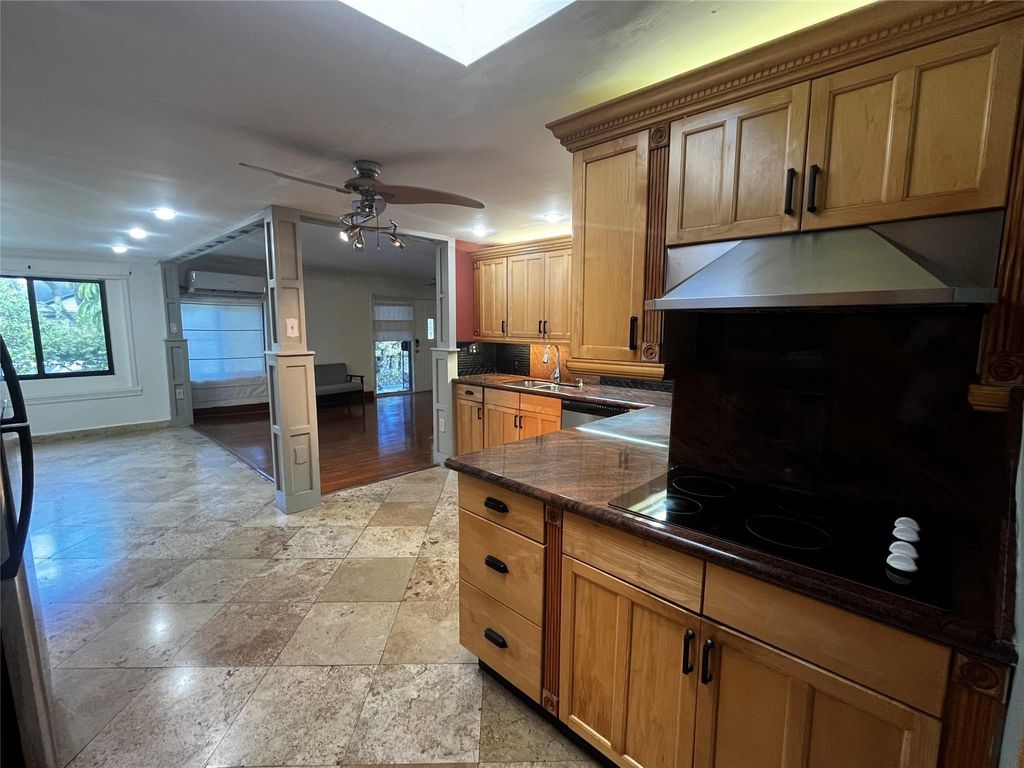 Photo of 2651 NW 19th Avenue, Oakland Park, FL 33311 (MLS # F10527878)