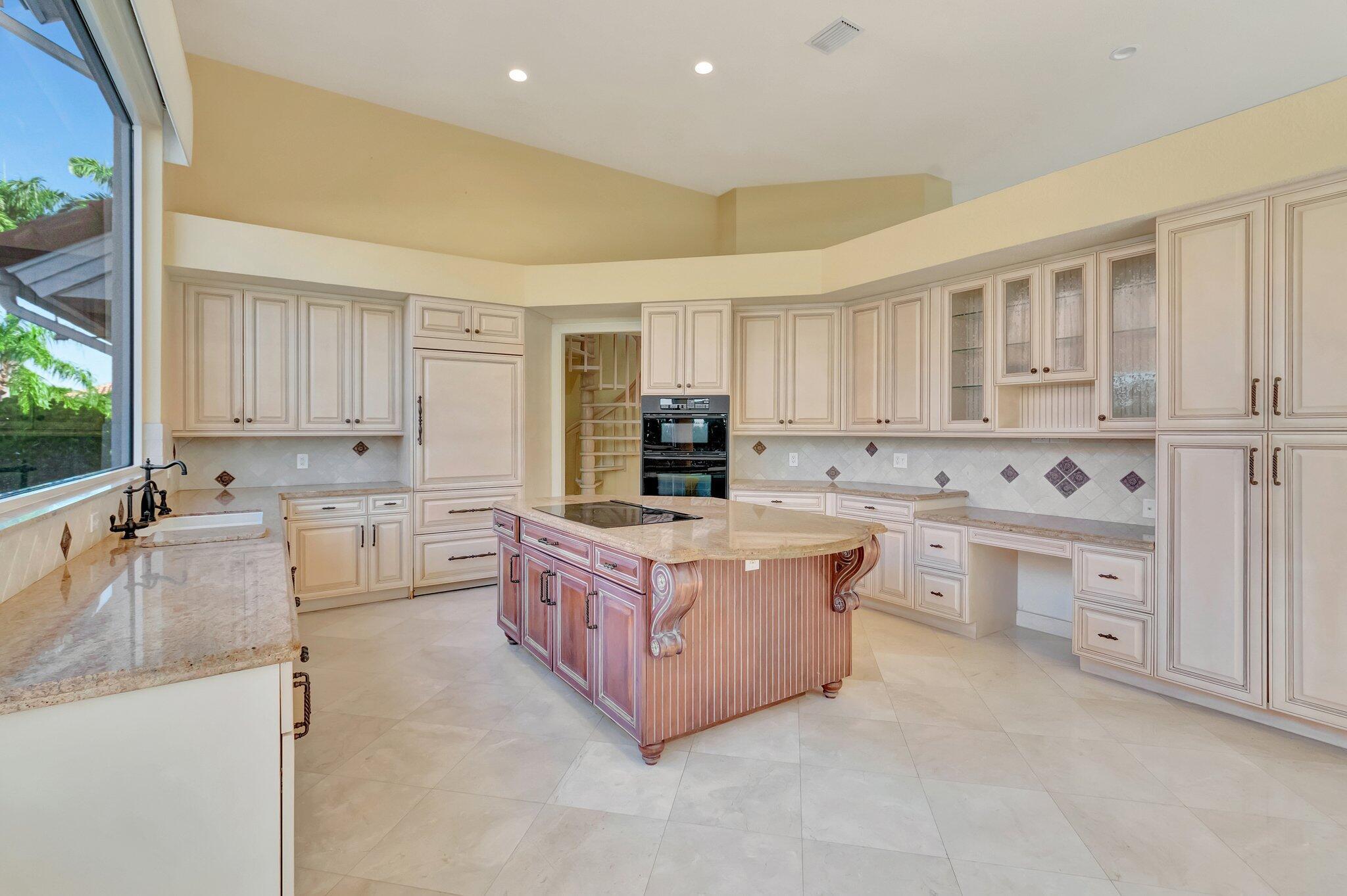 ST ANDREWS COUNTRY CLUB - Residential