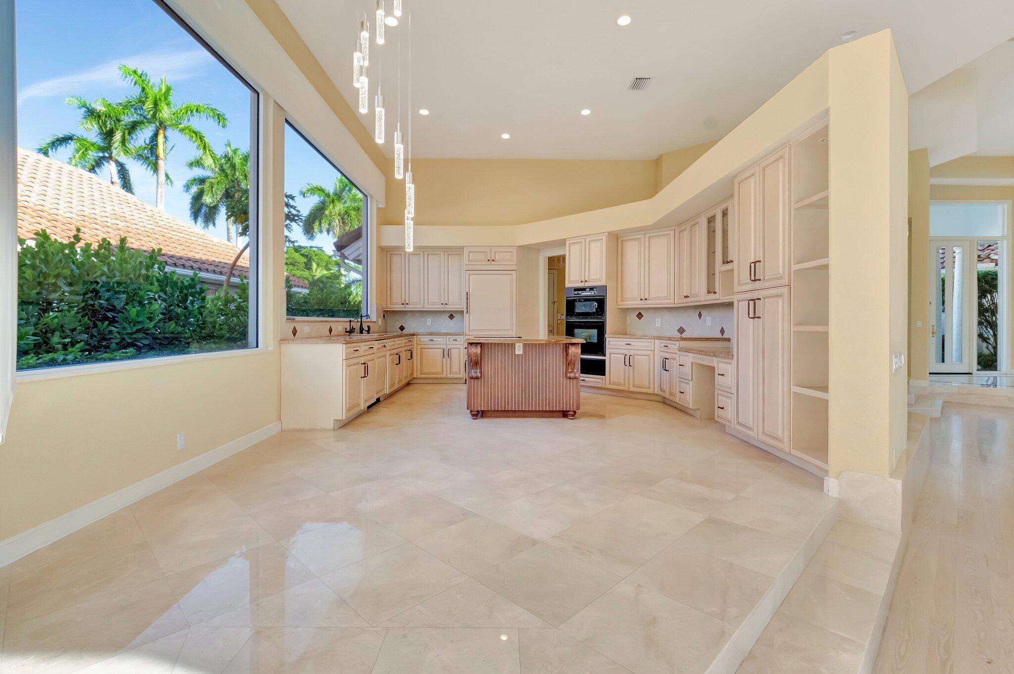 ST ANDREWS COUNTRY CLUB - Residential