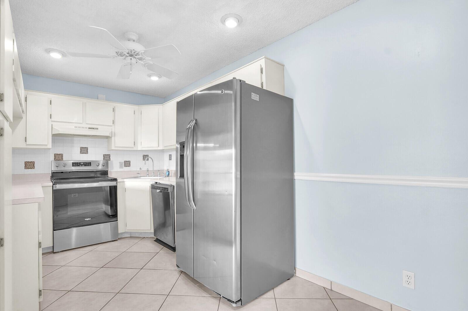 PINE RIDGE NORTH VILLAGE - Residential Lease