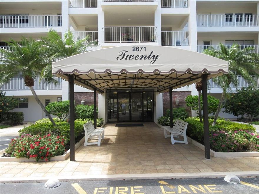 SPACIOUS 2 BEDROOM 2 BATHROOM IN AMAZING PALM AIRE FOR RENT. TILE FLOORS IN LIVING AREAS, LAMINATE FLOORING IN BEDROOMS, HUGE WALK IN CLOSET IN MASTER. ***PLEASE NOTE THAT THE APPLIANCES HAVE SINCE BEEN UPGRADED TO STAINLESS STEEL*** BALCONY HAS BEAUTIFUL VIEWS LOOKING AT THE GOLF COURSE. COMMUNITY OFFERS POOL, BBQ AREA, CAR WASH, TENNIS, BASKETBALL AND BEAUTIFUL WALKING TRAILS.